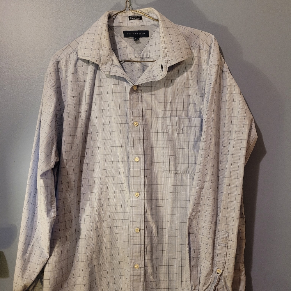 Tommy Hilfiger Men's Button Dress Shirt